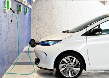 Más coches eléctricos y menos diésel, así se prevé que cerrarán las ventas de coches en 2017