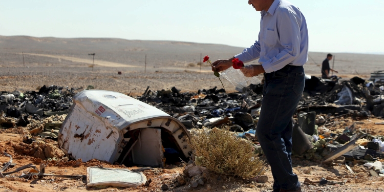 Restos del avión ruso siniestrado en el Sinaí. | Reuters