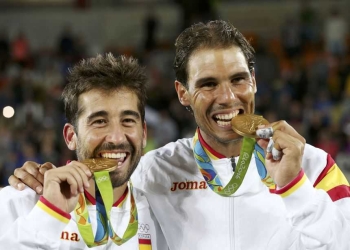 Rafa Nadal y Marc López ganan la medalla de oro en dobles masculino. Foto: Reuters