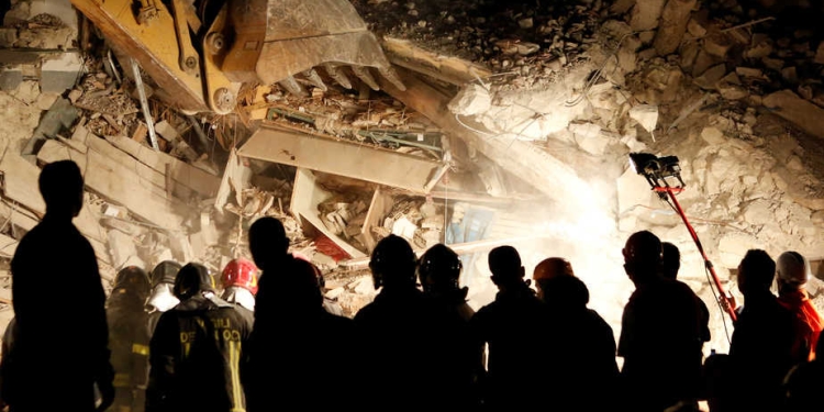 Imagen de los escombros producidos por el terremoto que ha afectado al centro de Italia. FOTO: Reuters