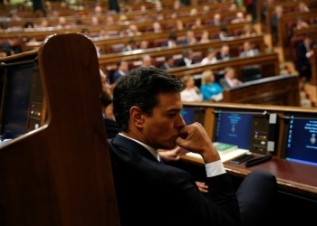 Spain's Socialist Party (PSOE) leader Pedro Sanchez attends an investiture debate at parliament in Madrid, Spain, September 2, 2016. REUTERS/Susana Vera - RTX2NXIN