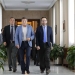 El presidente de la gestora del PSOE, Javier Fernández, junto al portavoz socialista en el Congreso, Antonio Hernando.  FOTO: Reuters