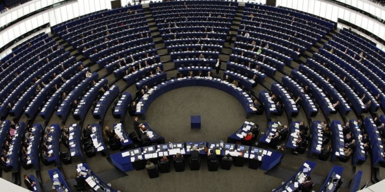 Parlamento Europeo pide ampliar sanciones de la UE a Venezuela