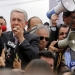 Former Colombian President Alvaro Uribe (L) delivers a speech to demonstrators in front of the Venezuelan consulate in Bogota, Colombia, August 26, 2015.  REUTERS/John Vizcaino