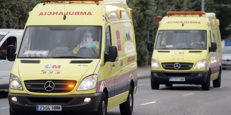 Ambulancias en Madrid. FOTO: Reuters