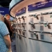 Gun enthusiasts look over Smith & Wesson guns at the National Rifle Association's (NRA) annual meetings and exhibits show in Louisville, Kentucky, May 21, 2016.   REUTERS/John Sommers II/File Photo