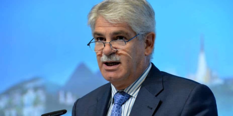 Alfonso Dastis, ha defendido que las sanciones de la UE a venezolanos son un “incentivo para ayudar a la negociación”