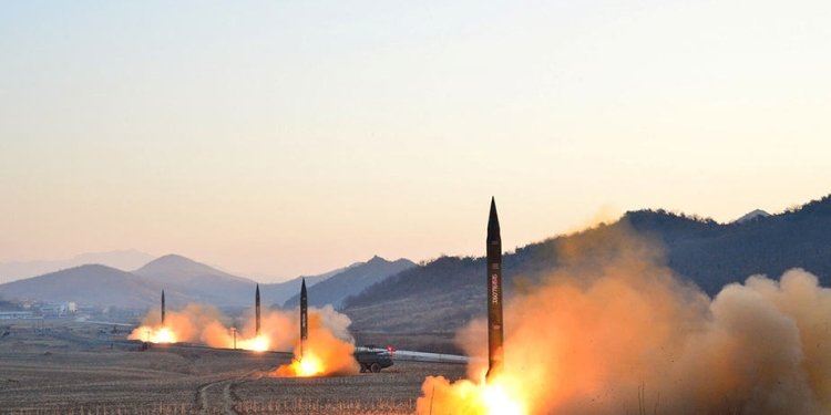 Misiles lanzados por Corea del Norte. FOTO: Reuters