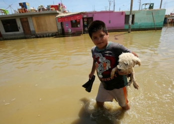 Inundaciones en Perú. FOTO: Reuters