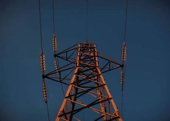 Poste de electricidad. FOTO: Reuters