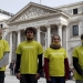 Activistas de Greenpeace durante una protesta ante el Congreso. FOTO: Reuters