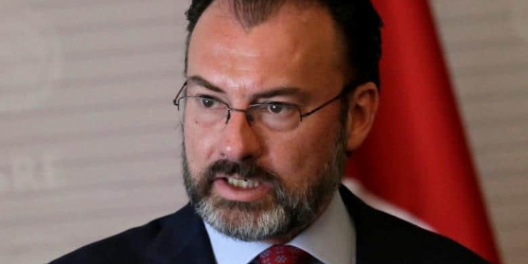 Mexico's Foreign Minister Luis Videgaray gives a speech to the media next to Turkish Foreign Minister Mevlut Cavusoglu (not pictured), at the foreign ministry building (SRE) in Mexico City, Mexico February 3, 2017. REUTERS/Henry Romero