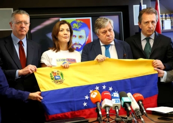 Rueda de prensa de los familiares y abogados de Leopoldo López. FOTO: Reuters