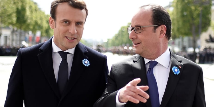 Emmanuel Macron y François Hollande. FOTO: Reuters