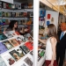 Los Reyes y el Presidente de Portugal durante su paso por una de las casetas de la Feria del Libro de Madrid. Foto: Casa Real