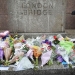 Flores en el lugar del atentado de Londres. FOTO: Reuters