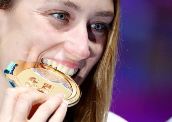 Mireia Belmonte completa su triple corona con el oro mundialista