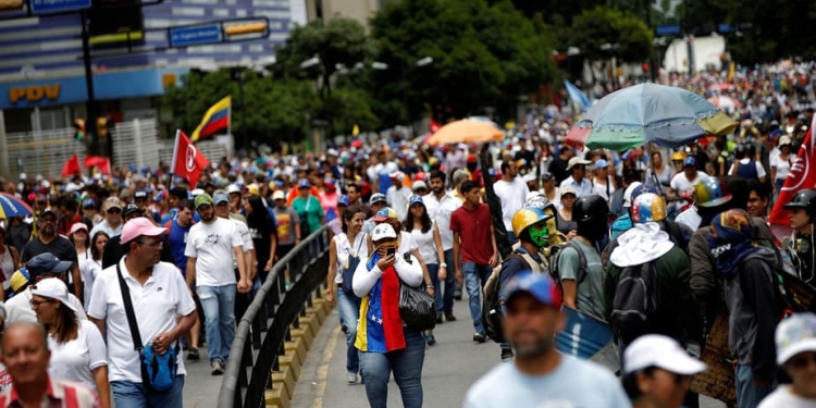 Enfrentamientos de agentes y manifestantes que iban hacia el Supremo venezolano (22/07/17) Reuters.