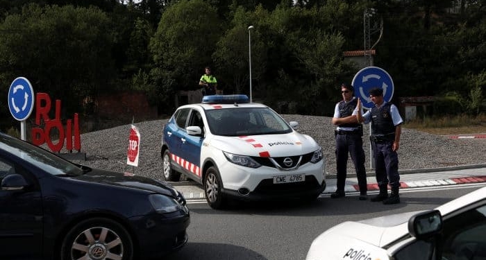 Los Mossos d'Esquadra han desplegado esta madrugada un gran despliegue policial en Ripoll (Girona) y Manlleu (Barcelona) en busca de Younes Abouyaaqoub