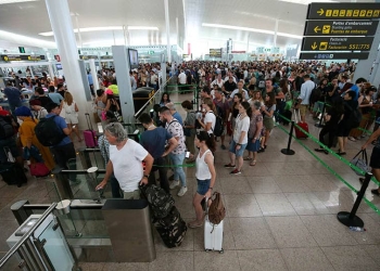 Huelga de trabajadores de seguridad en el aeropuerto de El Prat de Barcelona.