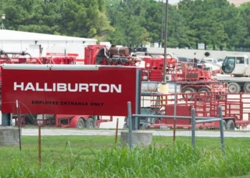 Various Halliburton equipment being stored at the equipment yard in Alvarado, Texas June 2, 2015.  REUTERS/Cooper Neill