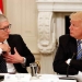 Tim Cook, CEO de Apple con Donald Trump