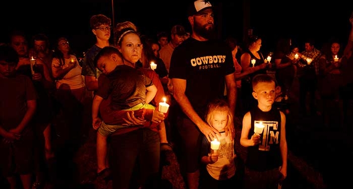 En Texas se congregaron para rendir honores a las víctimas del tiroteo