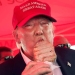 Un libro revela la "dieta Trump", o la cantidad de comida rápida que comió durante su campaña