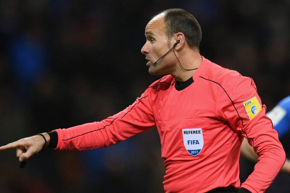 Resultado de imagen de CÃ¼neyt Ã‡akir arbitro mundial rusia