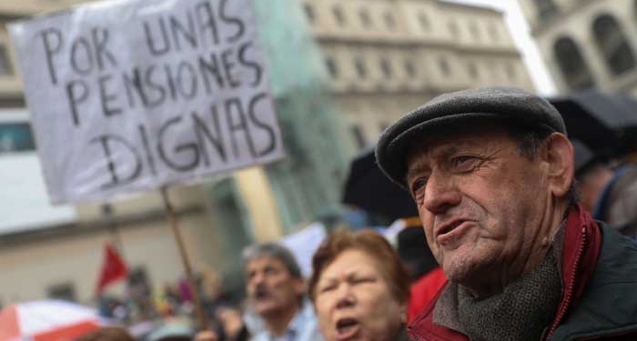 manifestación de los pensionistas calentó la calle y la oferta política