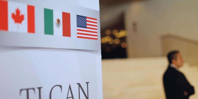 El impuesto al acero de Trump no tocará inmediatamente a Canadá y México