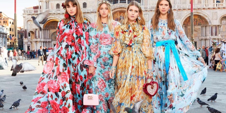 Vestidos con flores para lucir esta primavera 2018