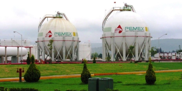 Pemex en medio de la inversión extranjera en México