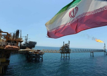 Irán rechaza precios altos del petróleo y la politización del mercado