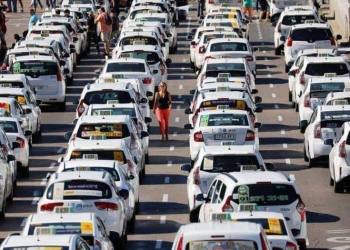 Taxistas en España mantendrán la huelga