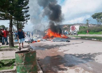 Expulsan a inmigrantes venezolanos de sus carpas y queman sus objetos en Brasil