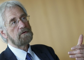El economista jefe del Banco Central Europeo, Peter Praet, hizo un llamado a monitorear de cerca los riesgos asociados con la política monetaria ultraexpansiva del BCE (Reuters)