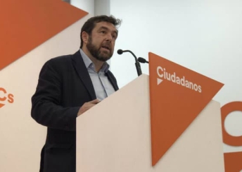 Ciudadanos insiste en que Sánchez ampara a Torra por sus deudas con el independentismo