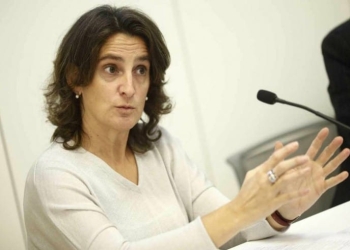 Ministra Ribera se muestra a favor de frenar sondeos de petróleo en el Mediterráneo