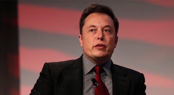 Elon Musk desea excluir a Tesla de la bolsa estadounidense con fondos saudíes