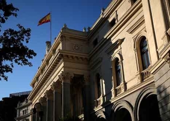 En la imagen de archivo, el edificio de la bolsa de Madrid. REUTERS/Juan Medina