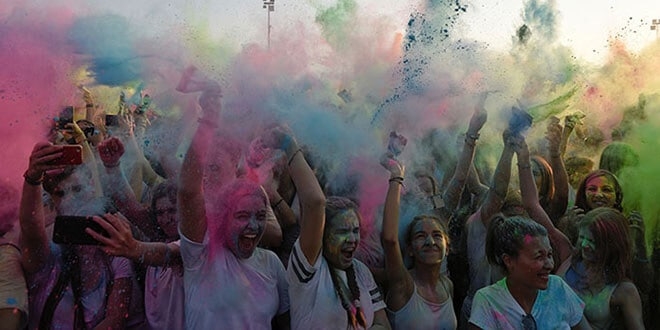 Revellers take part in the 7th annual "Day of Colours" in Thessaloniki, Greece, September 2, 2018. REUTERS/Alexandros Avramidis