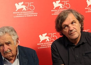 El 75. ° Festival Internacional de Cine de Venecia - 3 de septiembre de 2018 - El director Emir Kusturica y el ex presidente uruguayo José Mujica. REUTERS / Tony Gentile