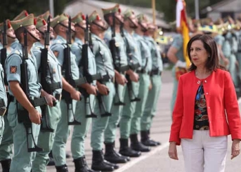 La ministra de Defensa Margarita Robles visita a unidades de La Legión ubicadas en el acuartelamiento Montejaque en Ronda (Málaga). Foto: Iñaki Gómez/MDE