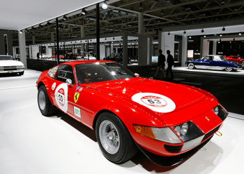 El Ferrari 365 GTB 4 Daytona será presentado en el Grand Basel en Basilea, Suiza / Reuters