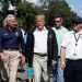 El presidente de EE. UU. Donald Trump repasa los daños causados por el huracán Florence con el gobernador de Carolina del Sur Henry McMaster (2ndL) en Conway, Carolina del Sur, EE. UU., 19 de septiembre de 2018. REUTERS / Kevin Lamarque