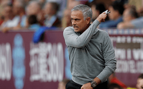 El entrenador del Manchester United, Jose Mourinho, celebra un gol / Reuters