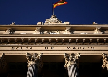 La bolsa de Madrid se ve perjudicada por la incertidumbre del mercado ante la guerra arancelaria entre Washington y Pekín