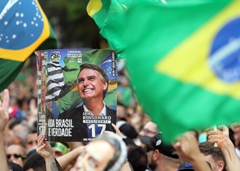 Ultraderechista Jair Bolsonaro aventaja por nueve puntos a candidato de izquierda Fernando Haddad/Reuters