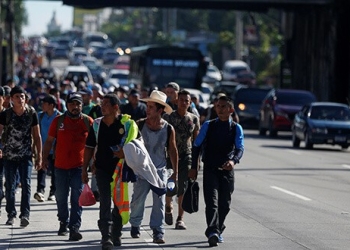 Siete fallecidos dejan las caravanas de centroamericanos hacia EEUU. Múltiples han sido los obstáculos para alcanzar el sueño americano/Reuters